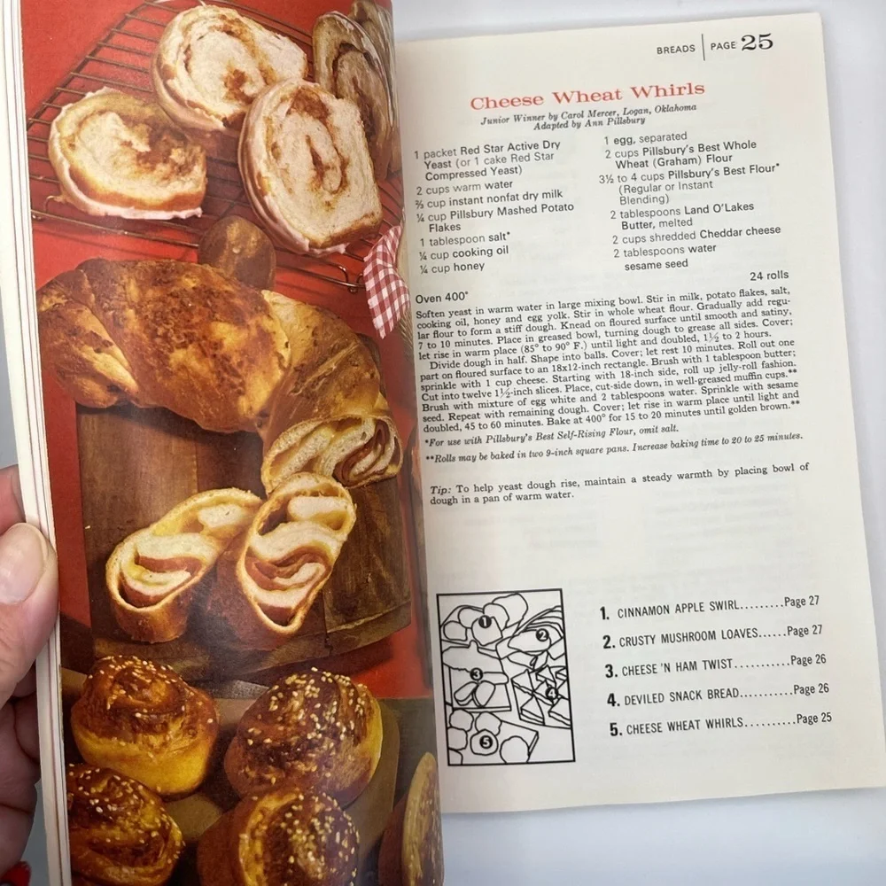 100 New Bake Off Recipes Vintage Grand National Pillsbury 1965 USA Winners